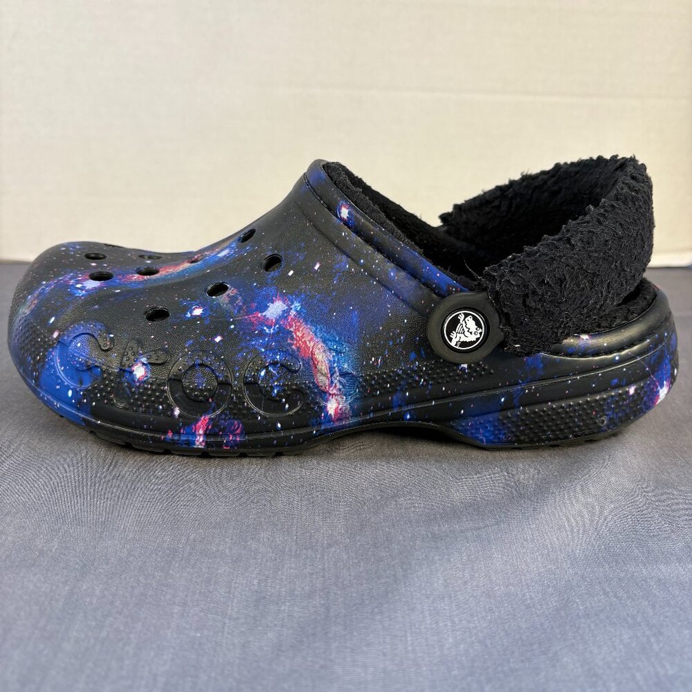 Crocs Sherpa Lined Clogs Cosmic Space Galaxy Print M:8 W:10 with Fuzzy Strap